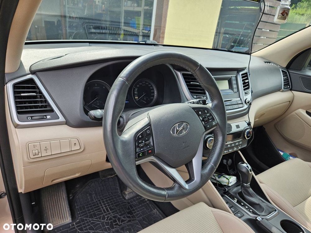 Hyundai Tucson 2.0 CRDI Comfort 4WD - 14