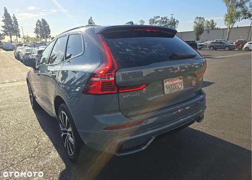 Volvo XC 60 B5 B AWD Ultimate Dark - 5