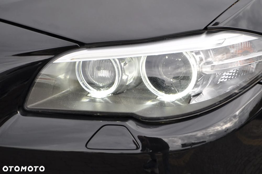 BMW Seria 5 528i xDrive Sport-Aut Modern Line - 26