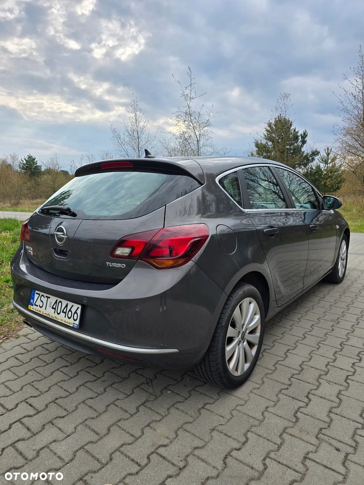 Opel Astra 1.4 T Cosmo - 3
