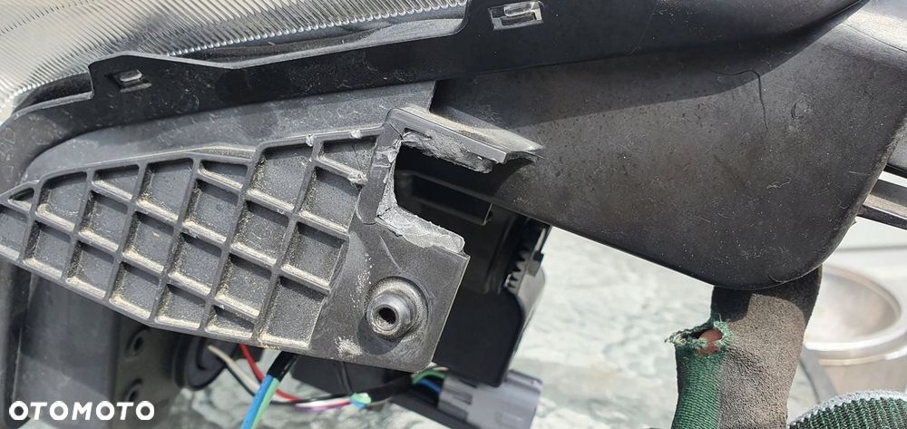 SUZUKI VITARA III LIFT LAMPA LEWY PRZÓD - 3