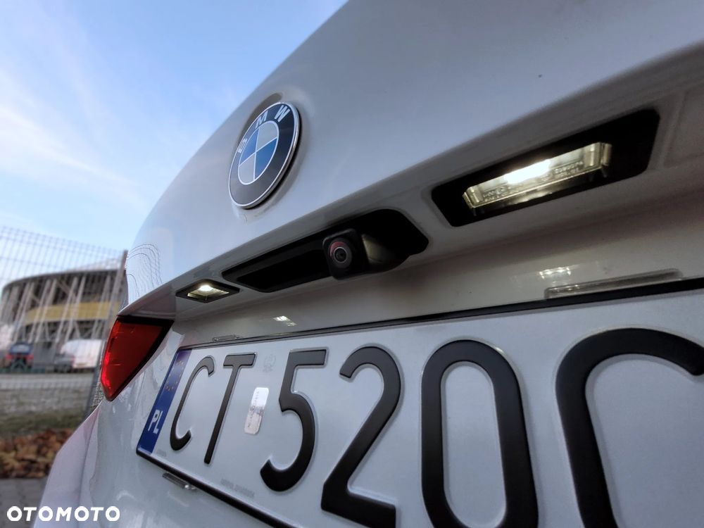 BMW Seria 5 520d Sport Line - 15