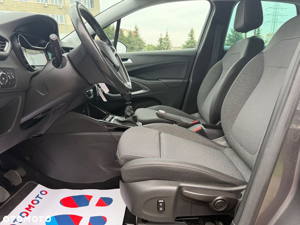 Opel Crossland X 1.2 T Design Line S&S - 15