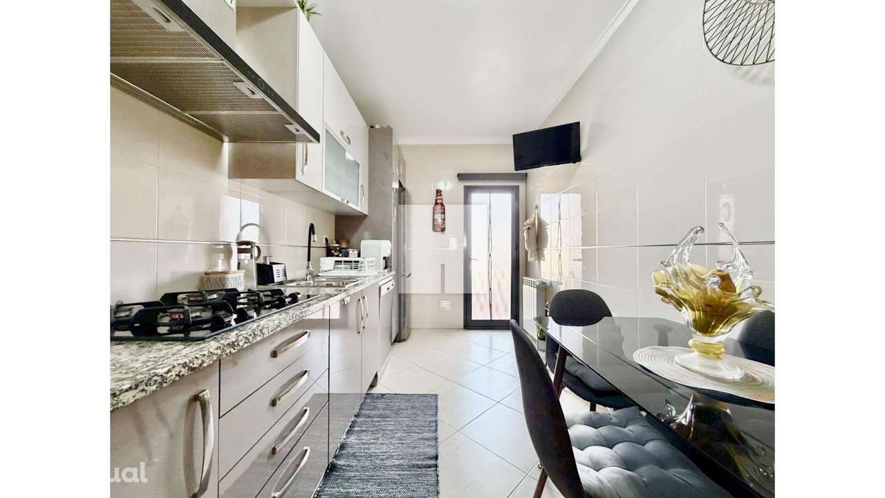 T2 com varanda e garagem fechada - Grande imagem: 5/38