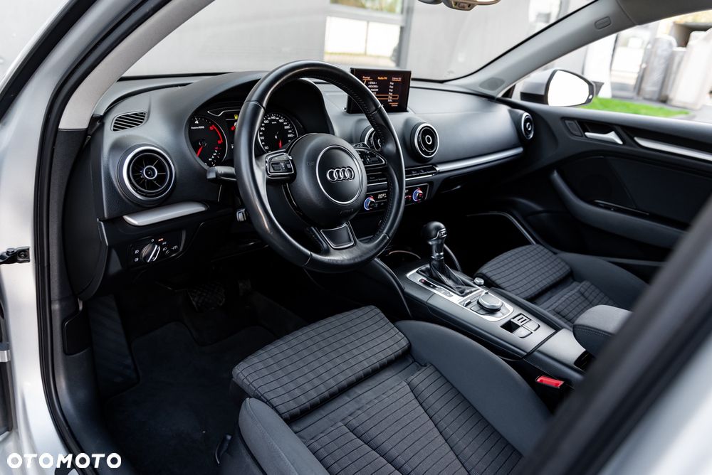 Audi A3 Sportback - 17