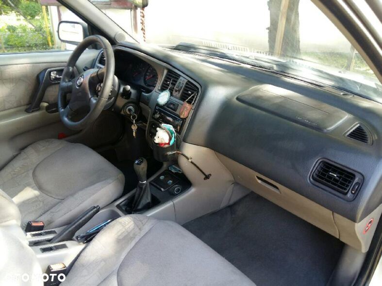 Nissan Primera - 8