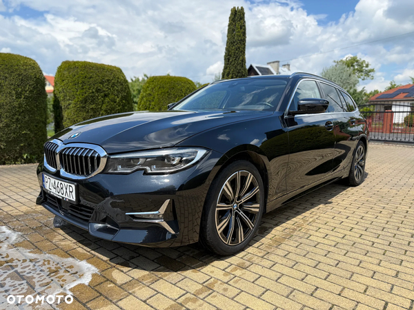 BMW Seria 3 320d xDrive Luxury Line sport