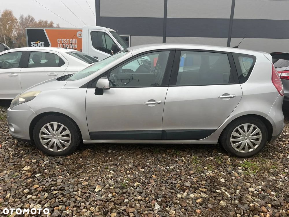 Renault Scenic - 12