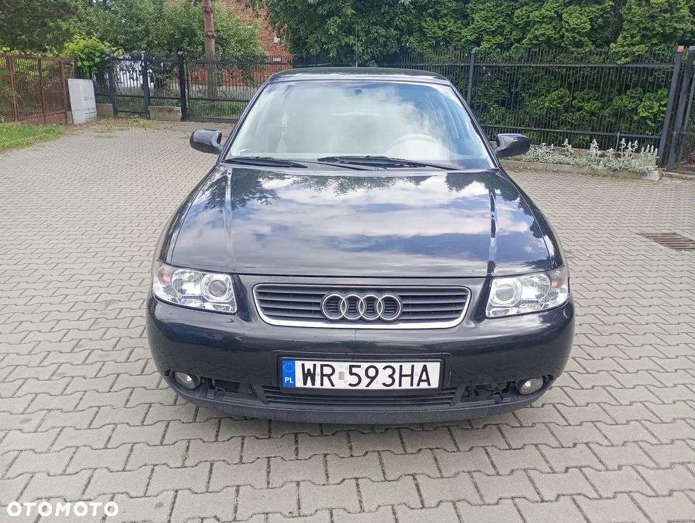 Audi A3 Sportback 1.9 TDI Ambiente - 2
