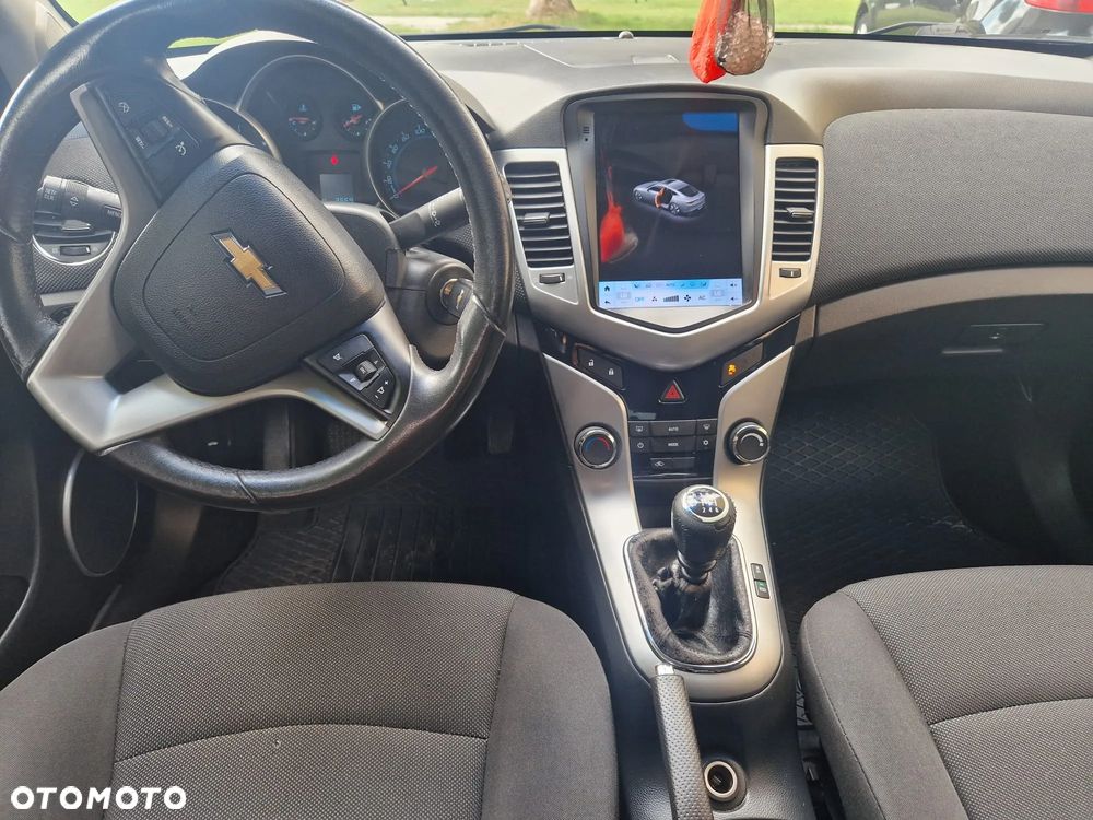 Chevrolet Cruze - 19