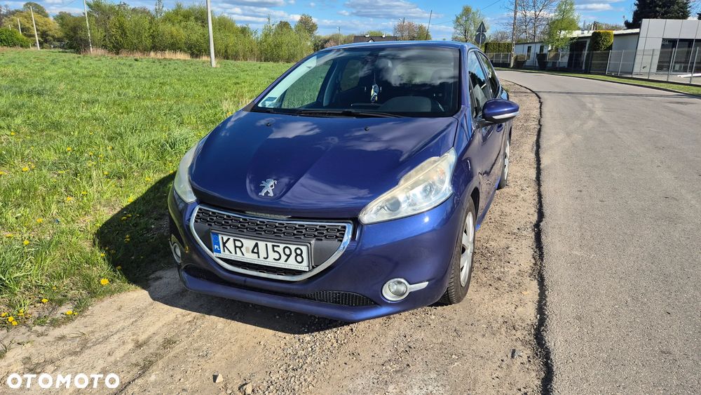 Peugeot 208 - 2
