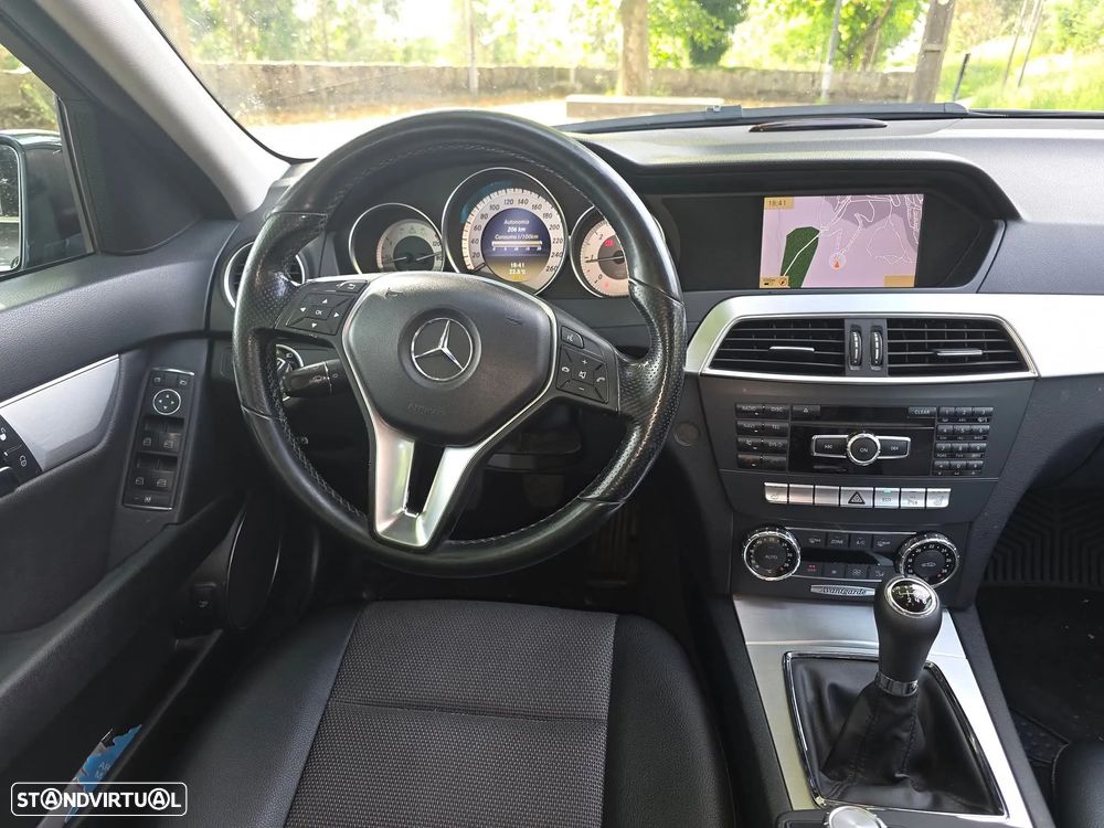 Mercedes-Benz C 220 CDi Avantgarde BlueEfficiency - 4