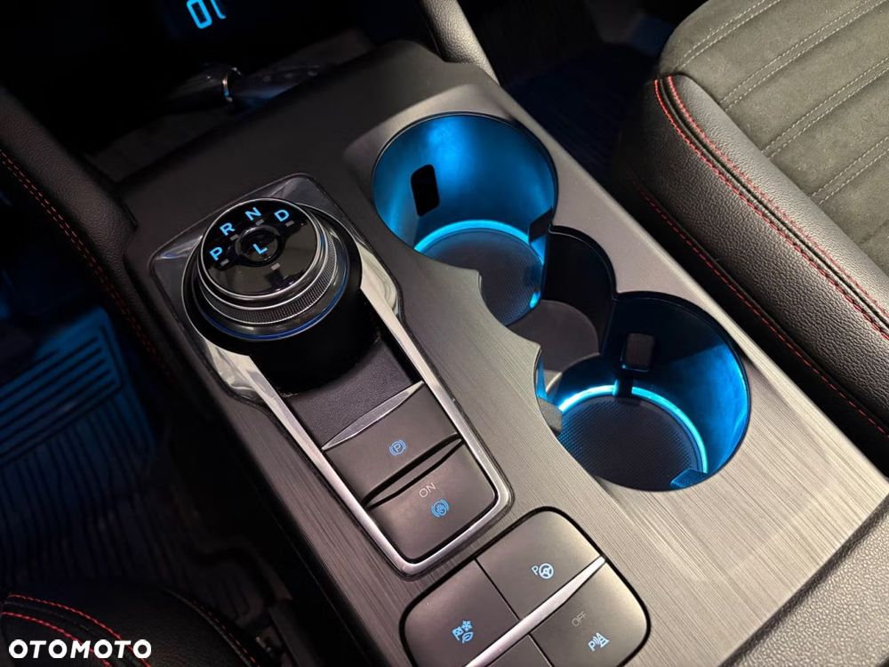 Ford Kuga 2.5 Duratec FHEV 4x4 ST-LINE - 35