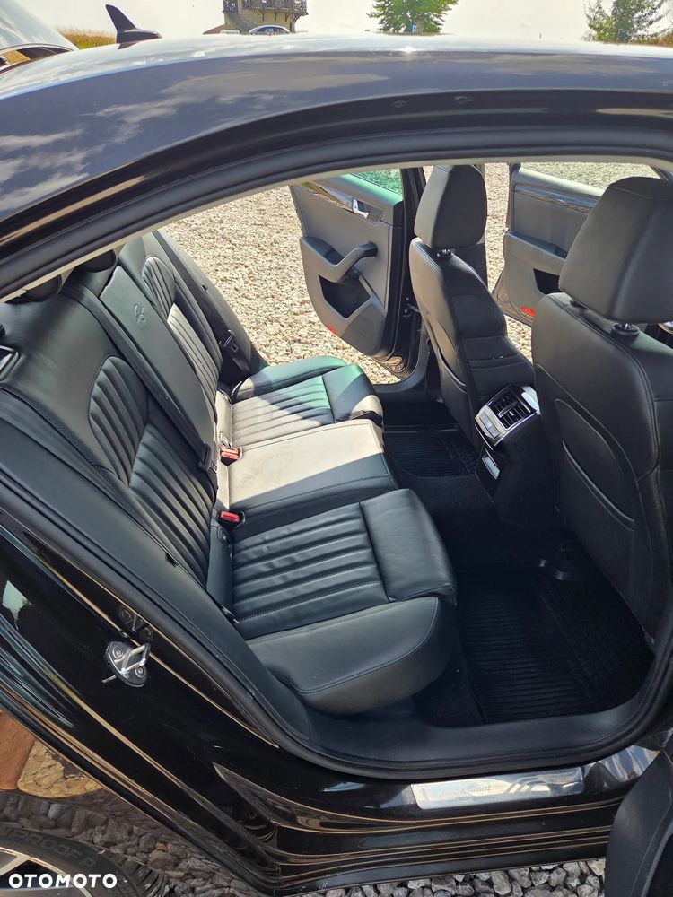 Skoda Superb 2.0 TDI L&K DSG - 9