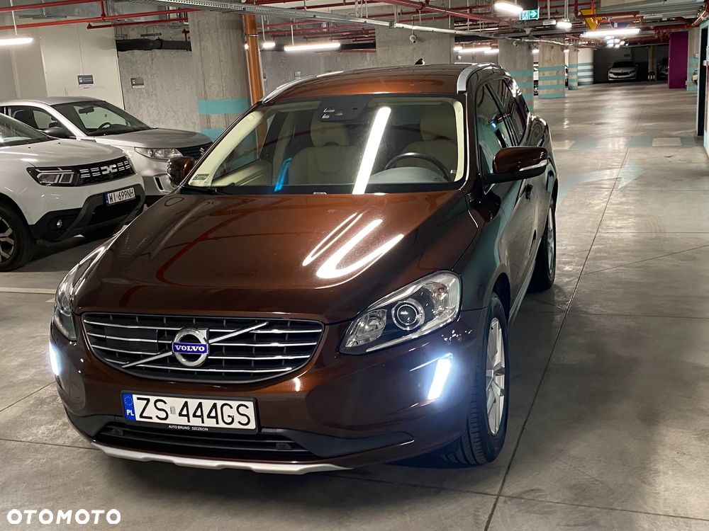 Volvo XC 60 D5 AWD Kinetic - 9