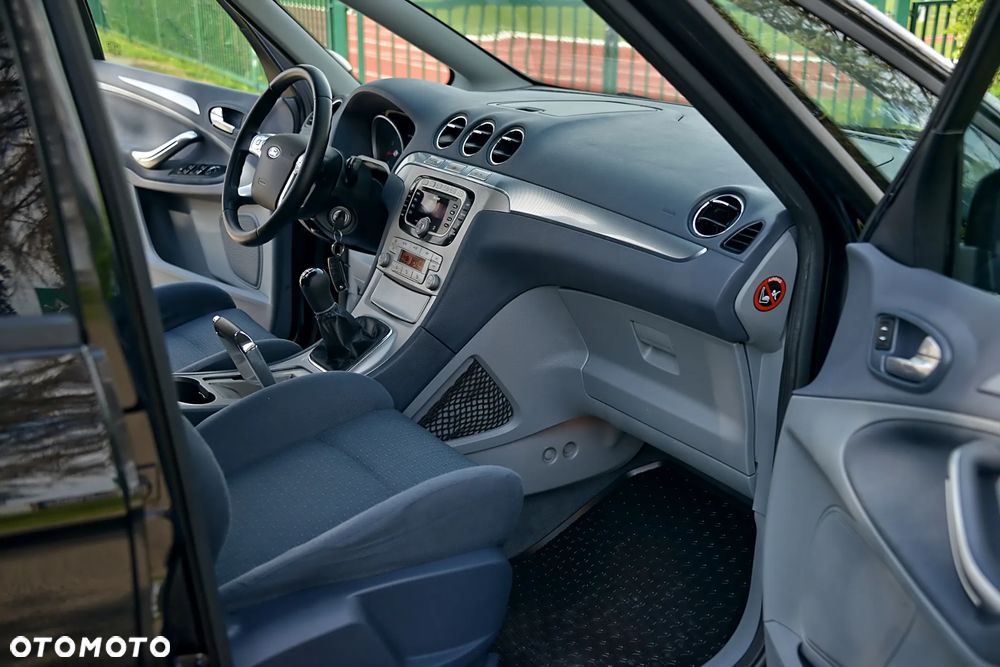 Ford S-Max - 27