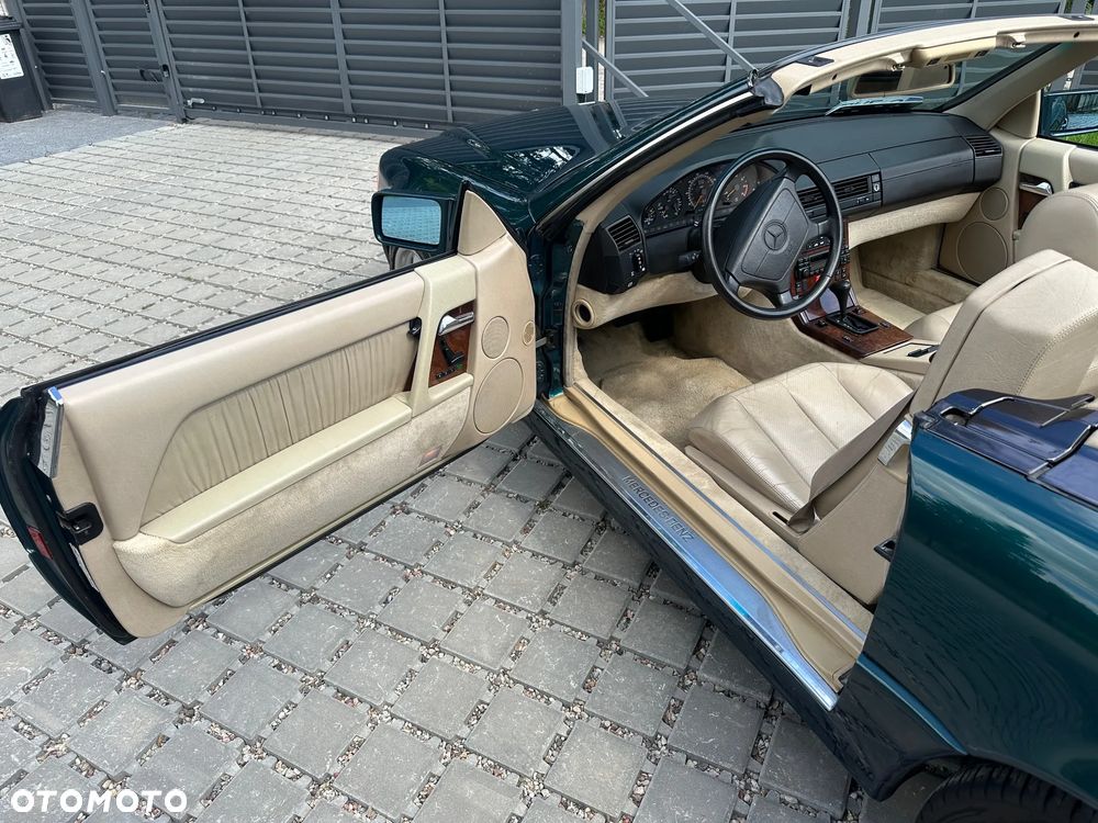Mercedes-Benz SL - 32