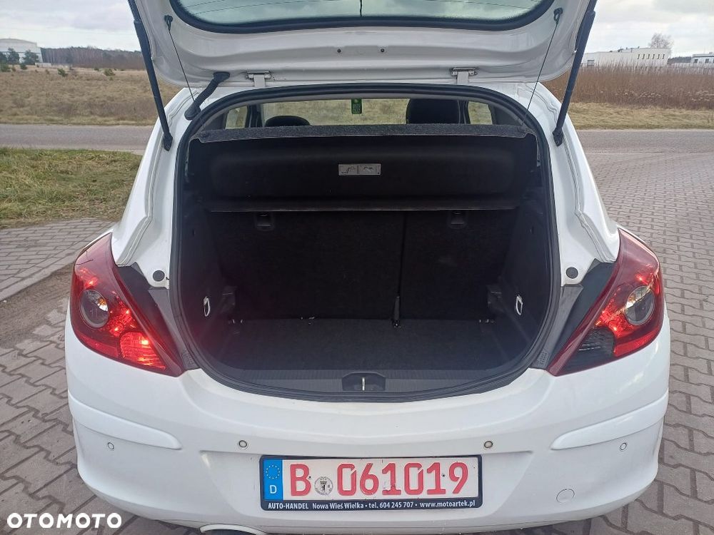 Opel Corsa 1.4 16V Edition - 18