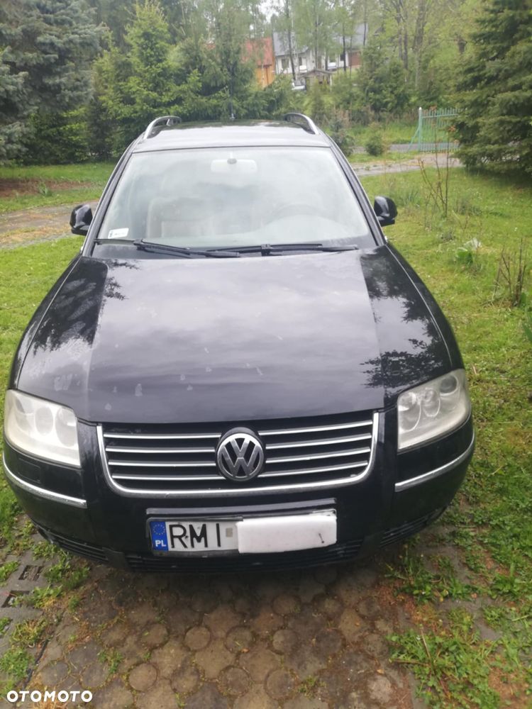 Volkswagen Passat - 1