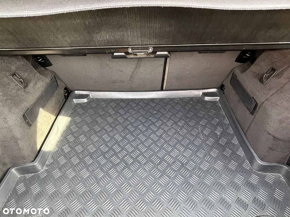 BMW Seria 3 - 16