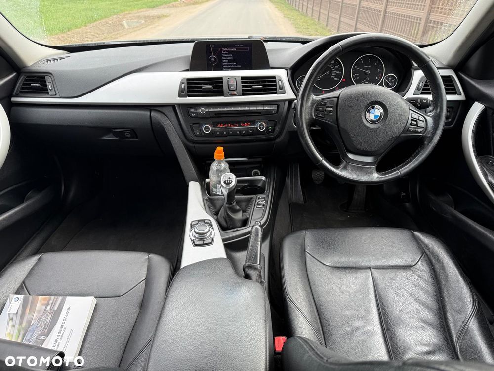 BMW Seria 3 320d Efficient Dynamic Edition - 10
