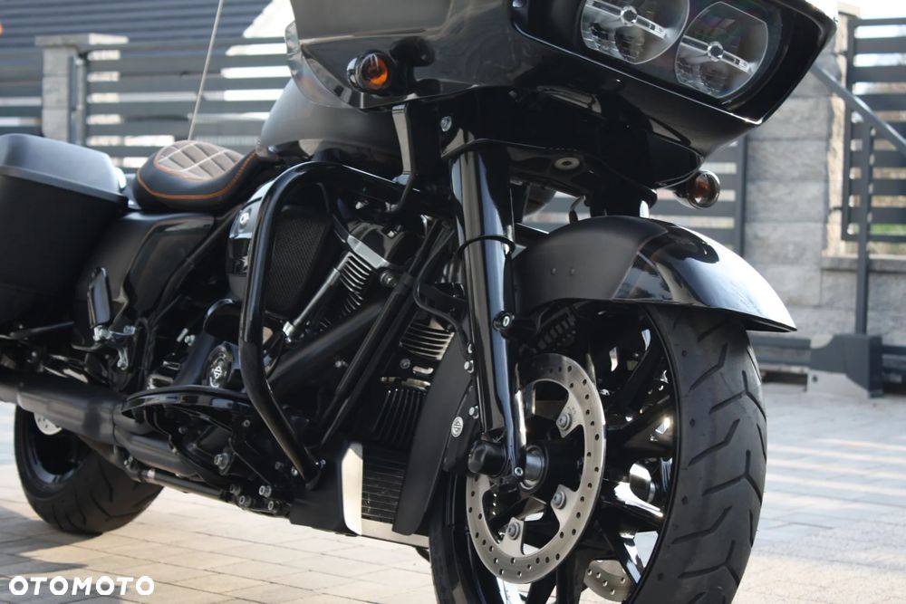 Harley-Davidson Touring Road Glide - 27