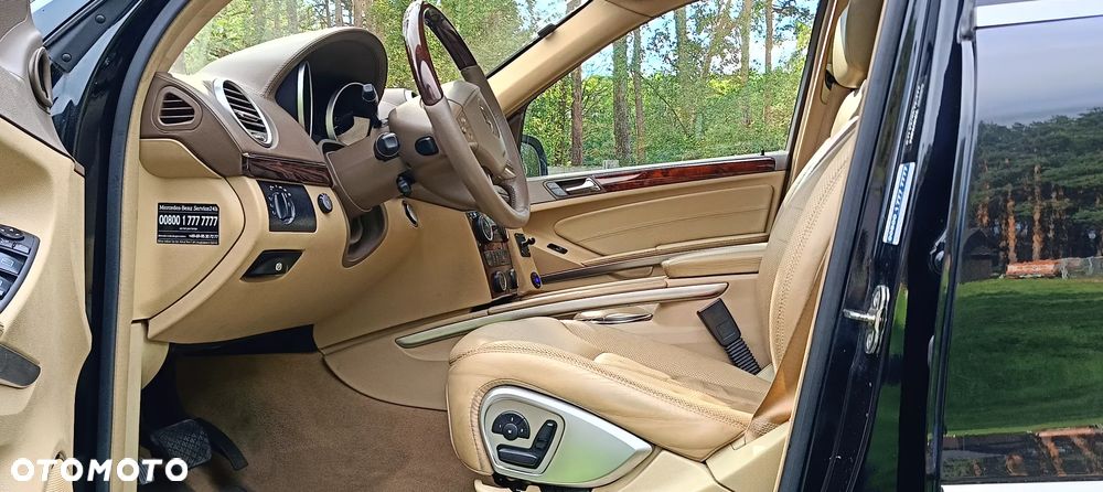 Mercedes-Benz GL 500 4Matic 7G-TRONIC - 17