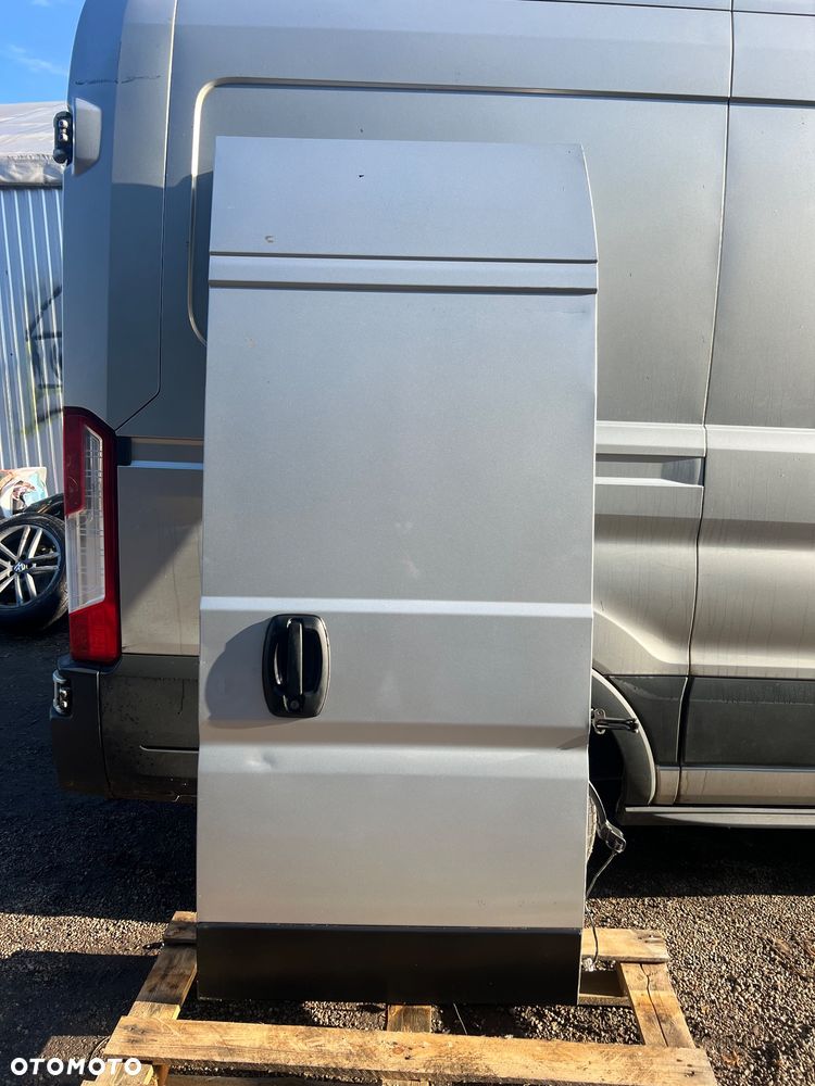 Fiat Ducato III 15r. drzwi prawy tył kpl. - 1