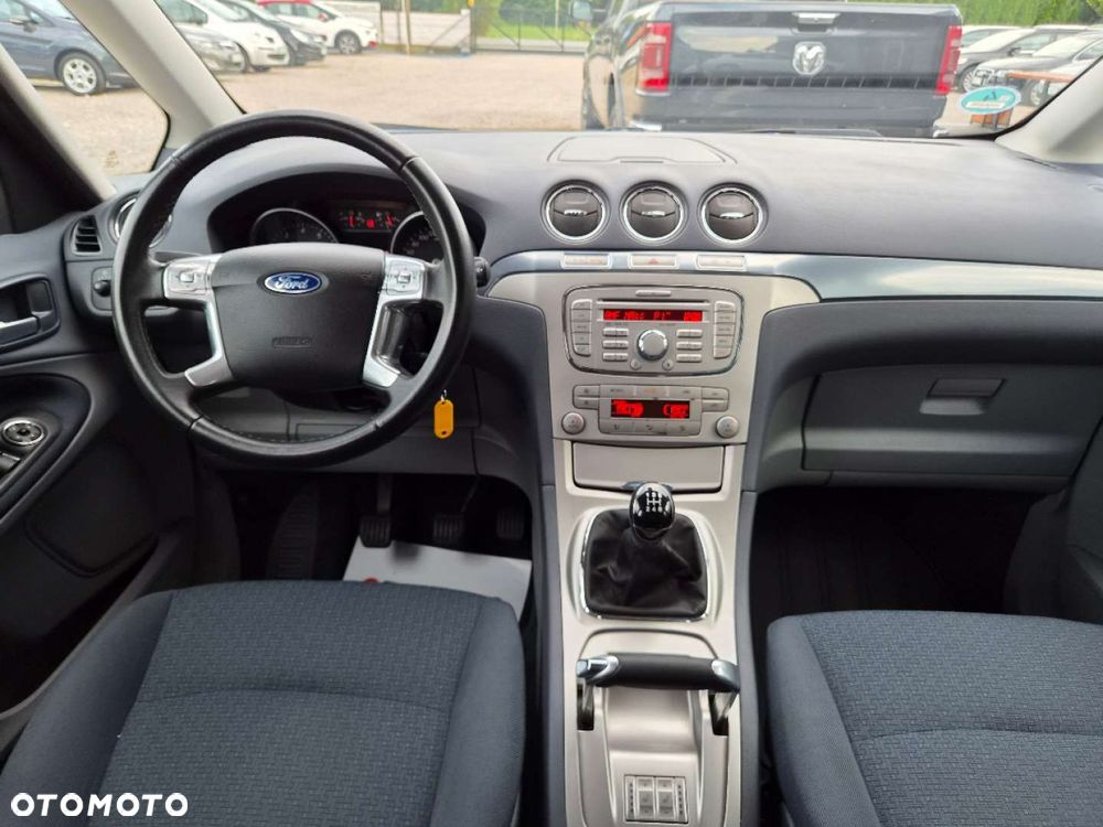 Ford Galaxy - 7