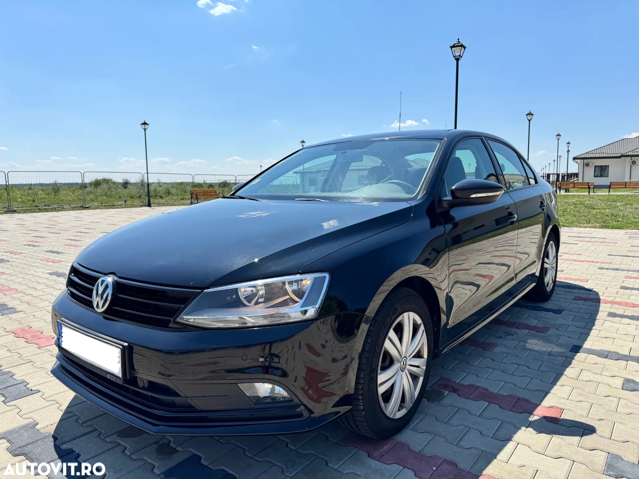 Volkswagen Jetta 1.2 TSI Trendline - 4