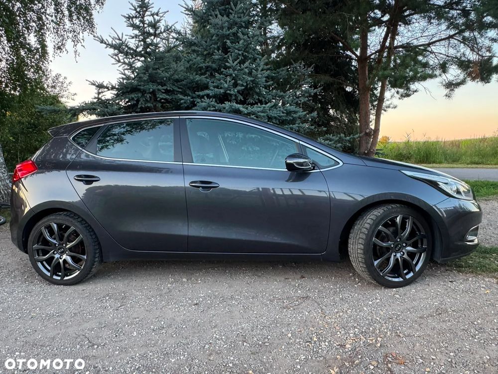 Kia Ceed 1.4 CVVT Fifa World Cup Edition - 19