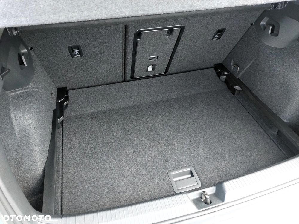 Volkswagen Golf 2.0 TDI Life - 17