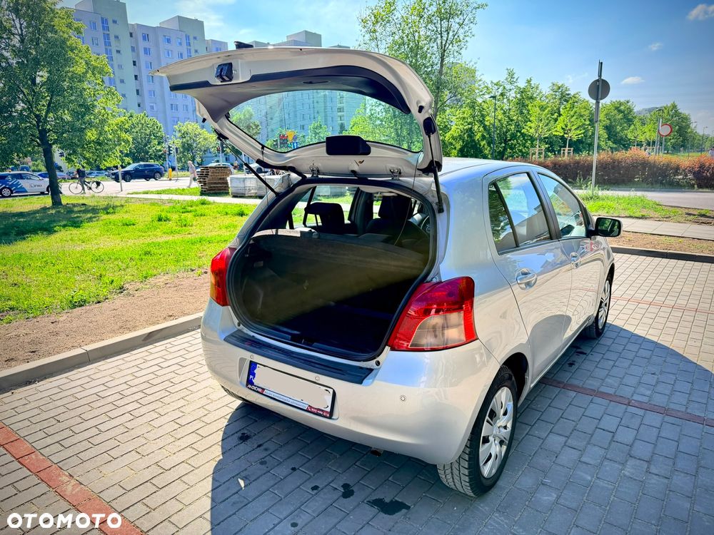 Toyota Yaris 1.3 Luna A/C - 4