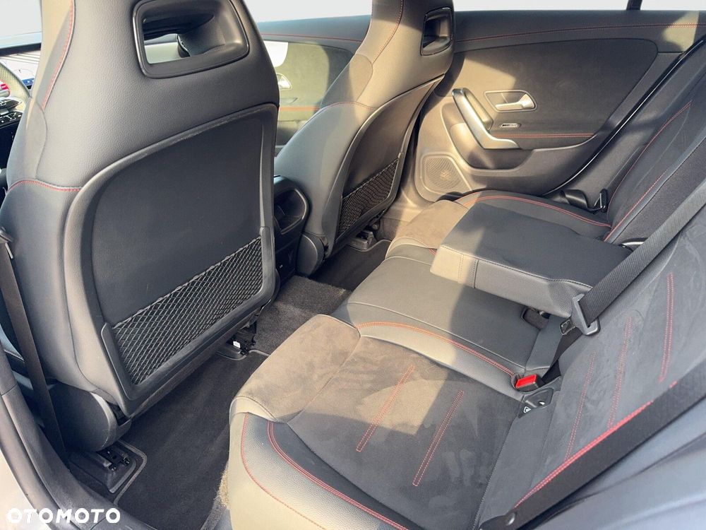 Mercedes-Benz CLA 200 AMG Line 7G-DCT - 20