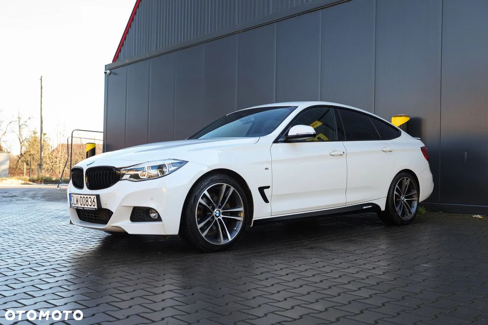BMW Seria 3 330i M Sport Shadow sport - 11