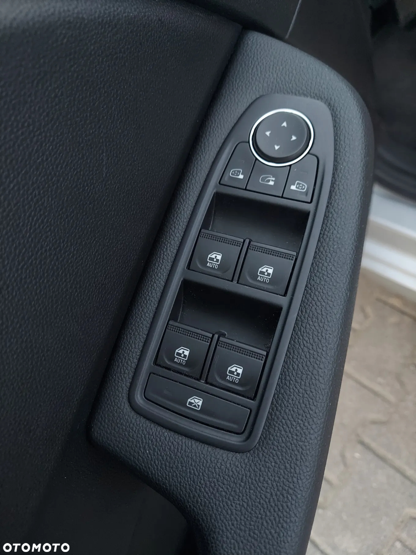 Renault Clio E-TECH Full Hybrid 145 EQUILIBRE - 17