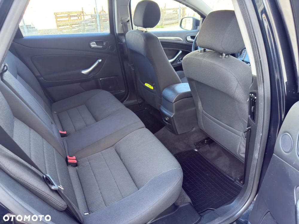 Ford Mondeo 2.0 TDCi Titanium - 17