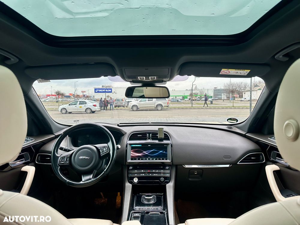 Jaguar F-Pace - 6