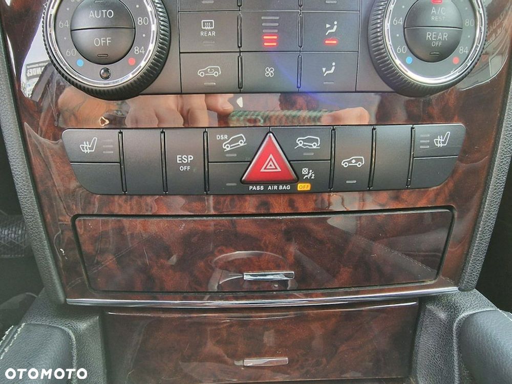 Mercedes-Benz GL - 26