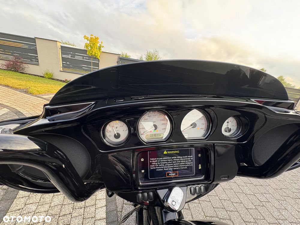 Harley-Davidson Touring Street Glide - 10