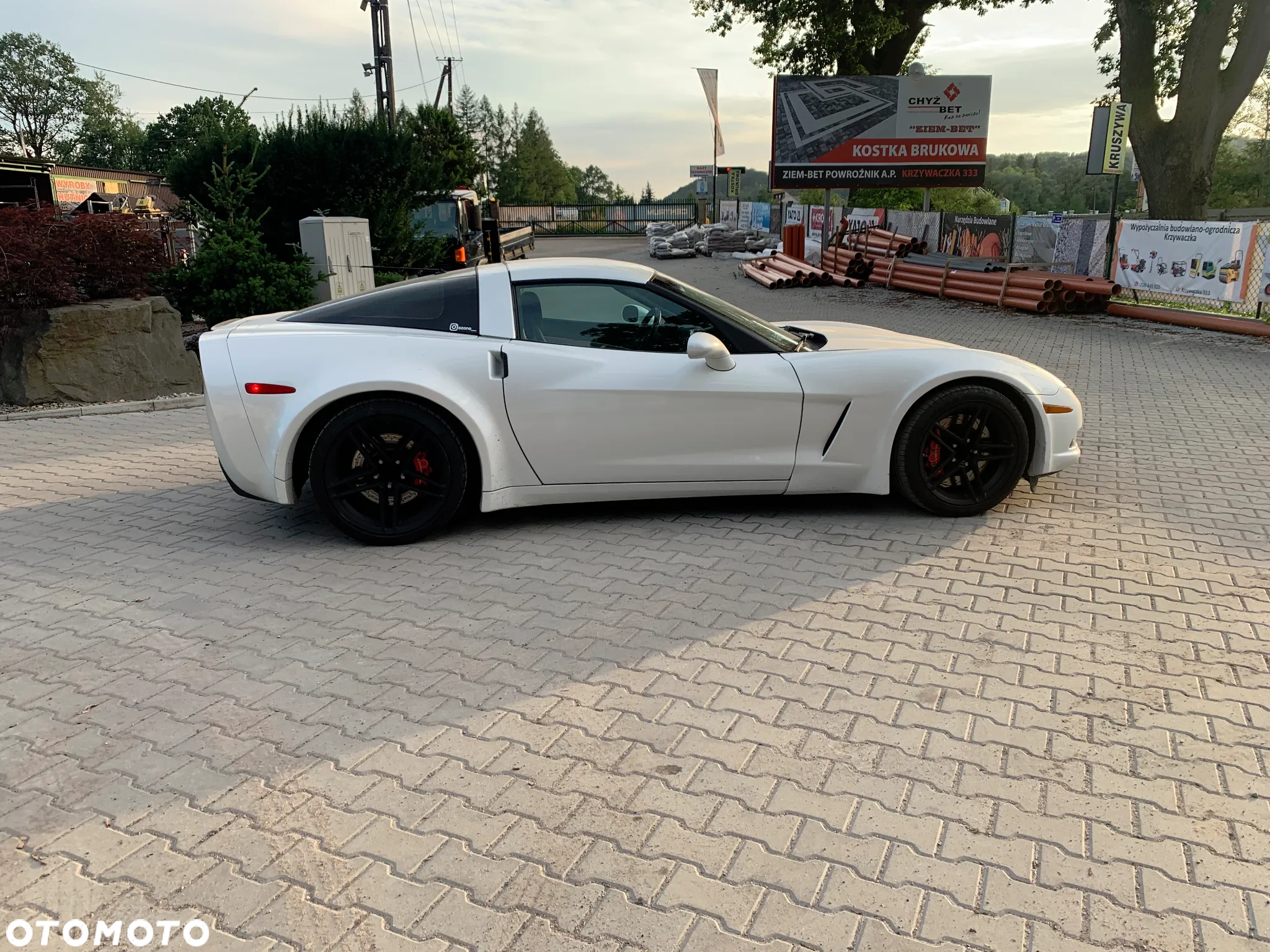 Chevrolet Corvette - 3