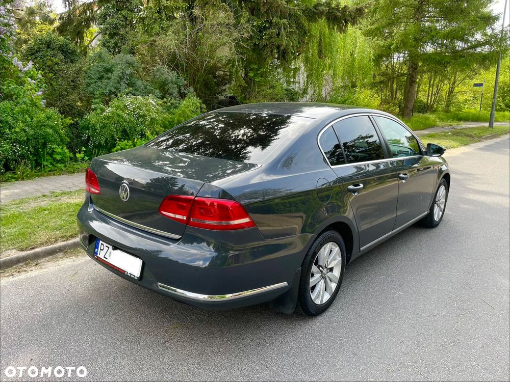 Volkswagen Passat - 6
