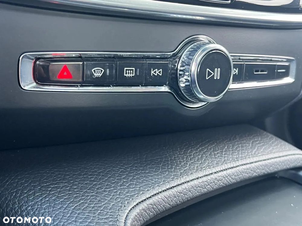 Volvo S90 - 25