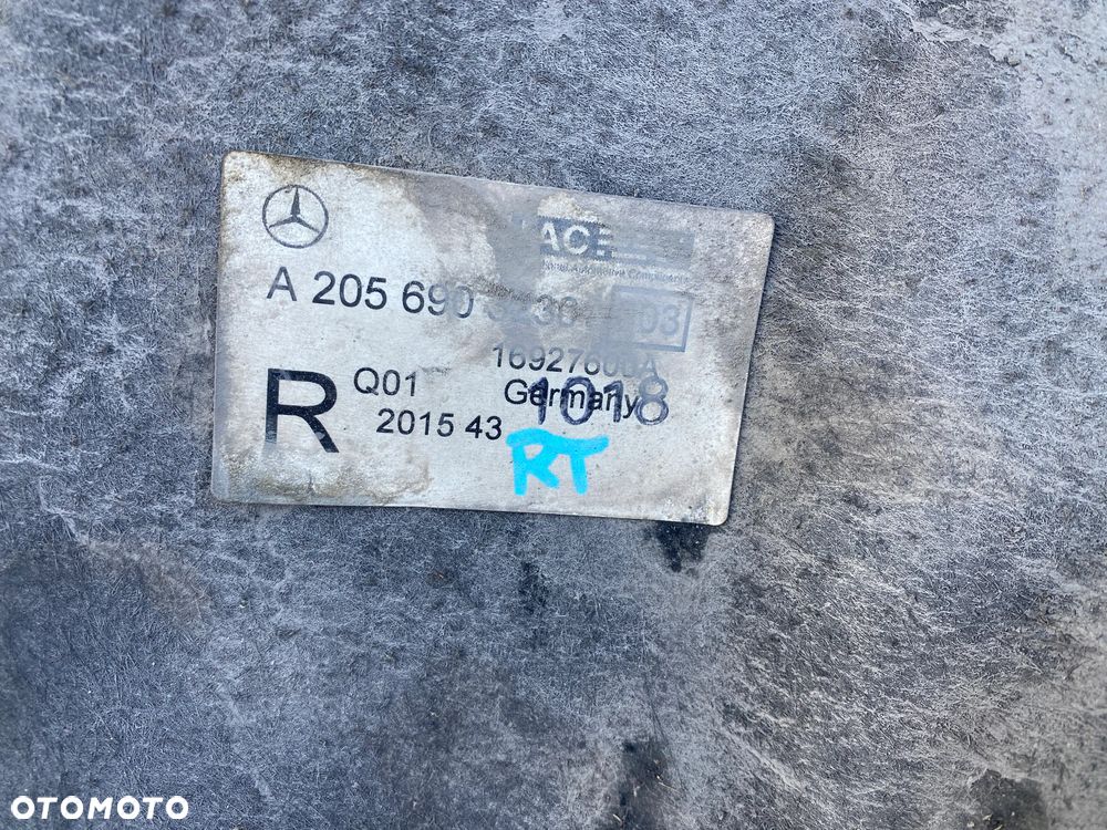 Nadkole Mercedes C-Klasa W205 coupe prawe lewe tył OE - 4