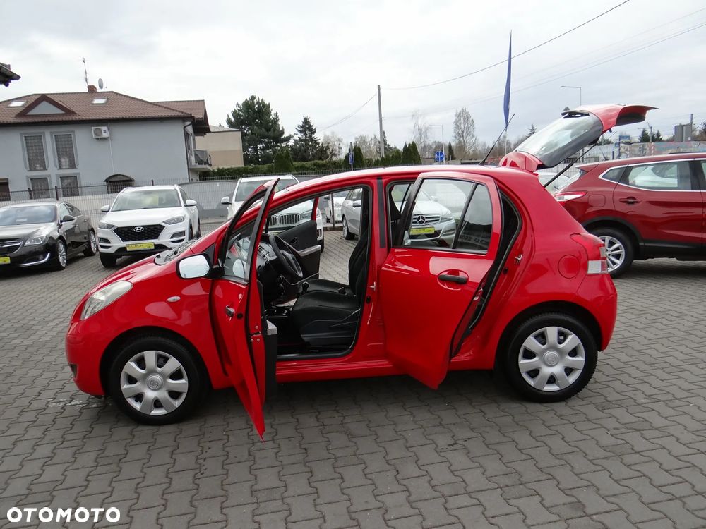 Toyota Yaris 1.0 Terra EU5 - 17