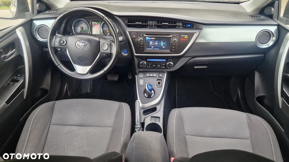 Toyota Auris - 12