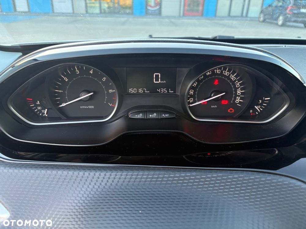 Peugeot 2008 1.2 Pure Tech Style - 15