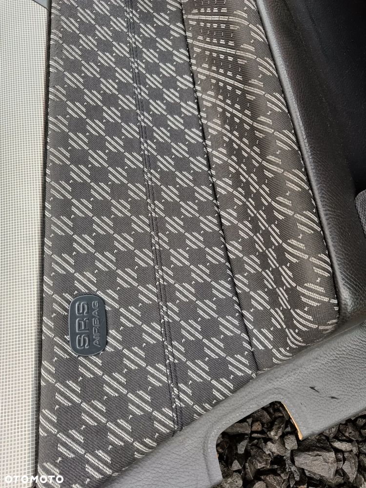 MERCEDES W203 BOCZEK TAPICERKA LEWY PRZÓD PRZEDNI EUROPA - 8