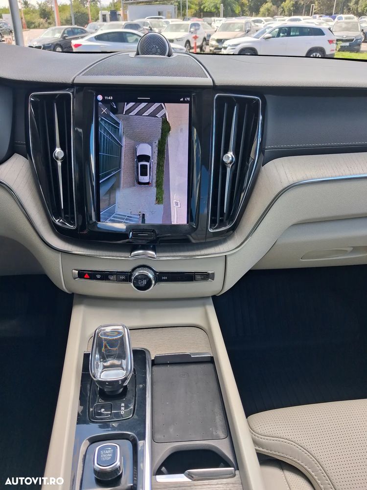 Volvo XC 60 T8 AWD AT PHEV Ultra Bright - 34