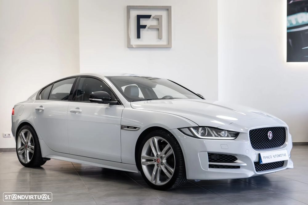 Jaguar XE - 1